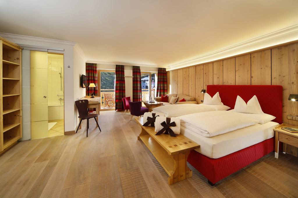 Hotel Petersboden Lech am Arlberg Room photo